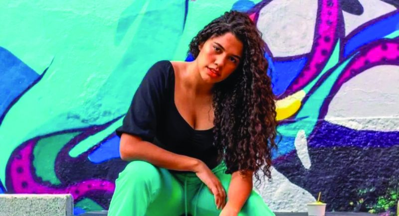 Desirée atuou como professora no Grupo Millennium, Kaiorra e Abydos