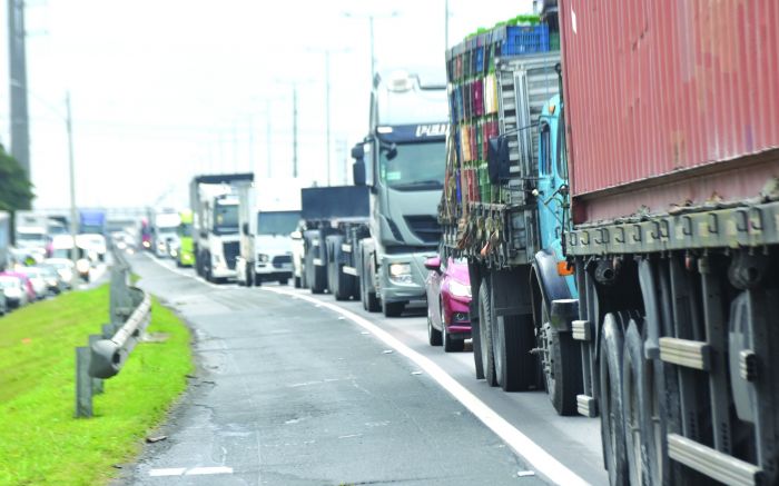 Propostas de novas marginais, trevos, pontes e terceiras faixas precisam ser incluídas na concessão
(foto: divulgação)