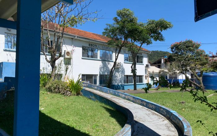 Já diretor defende que adolescentes são monitorados
 (Foto: da redação)