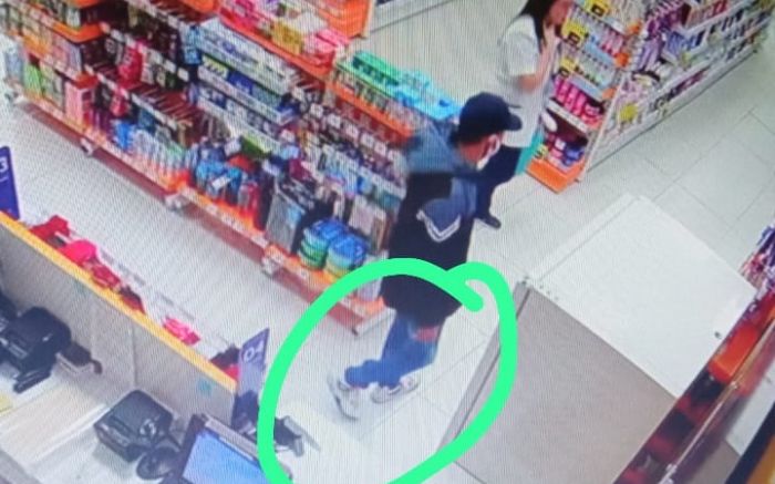 Assaltante usou faca pra roubar e carro e fugir alucinadamente
(Foto: Reprodução)