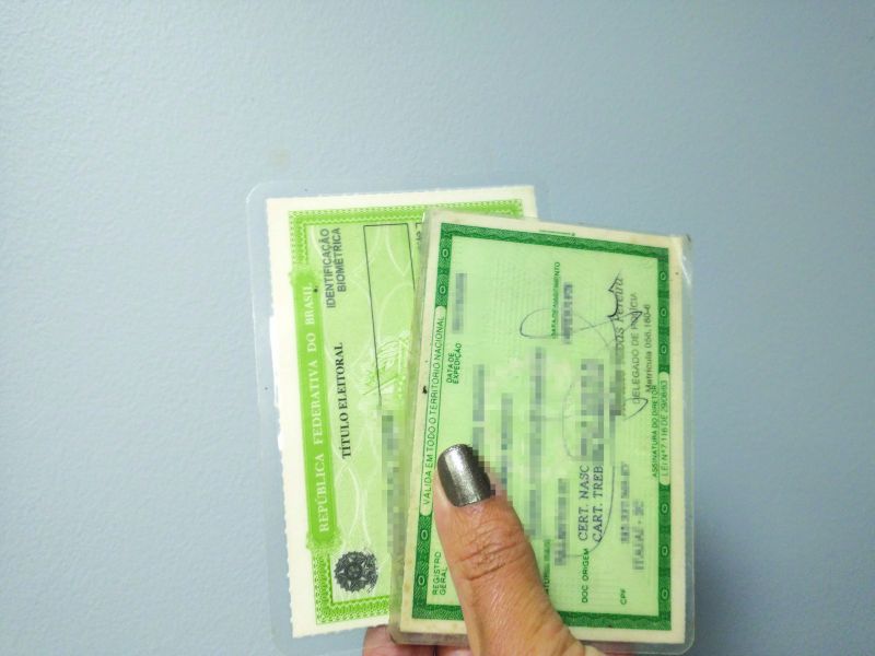 Vale levar o título ou documento com foto