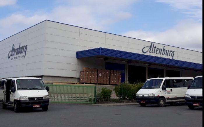 Altenburg é suspeita de influenciar funcionários a votarem no atual presidente
Foto: Reprodução