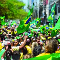 Itajaí e BC tiveram feriado com manifestações