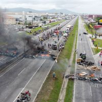 PRF deu R$ 10 milhões em multas em veículos que bloquearam as estradas