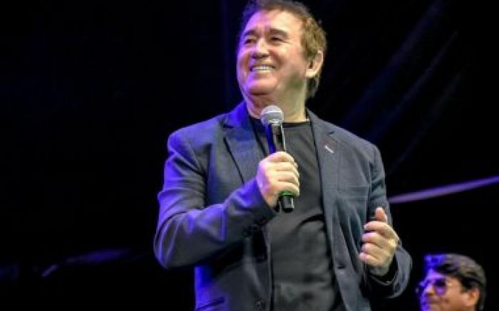 Amado Batista sobe ao palco no dia 21 de dezembro, em Timbó Foto Reprodução