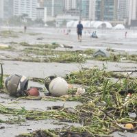 Alagamentos e chuva deixam rastro de destruição na praia Central de Balneário; Veja fotos