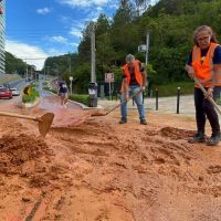 Força-tarefa faz limpeza na orla, centro e bairros