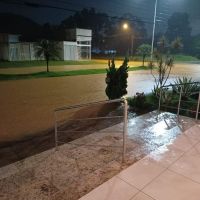 Chuva da madrugada detonou as ruas da Ressacada; moradores denunciam problema em galerias  