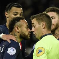 Neymar é expulso no primeiro jogo de volta ao PSG