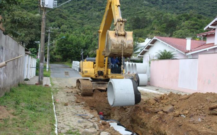 A secretaria ressalta que os alagamentos ocorridos na região não têm ligação com a obra de macrodrenagem Foto Reprodução