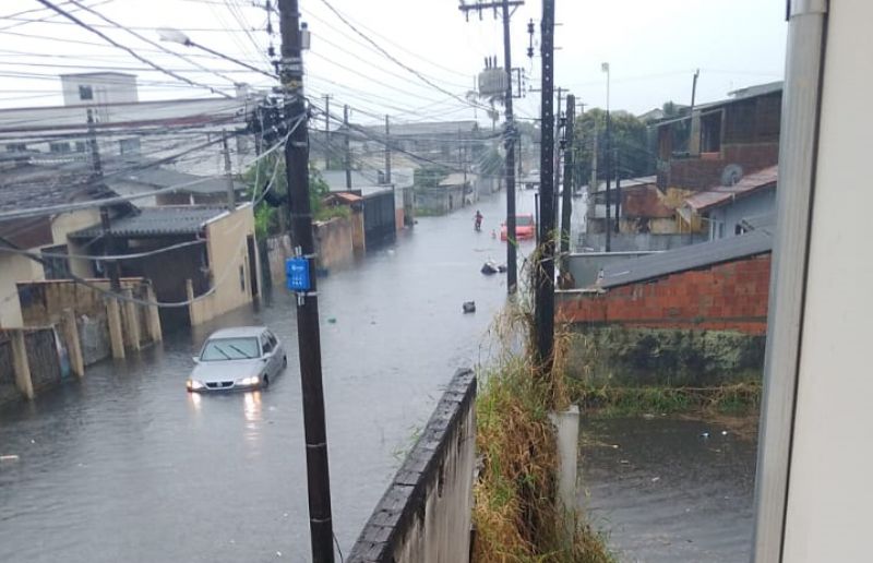 Rua do Jardim Espérança sofre com as chuvas
