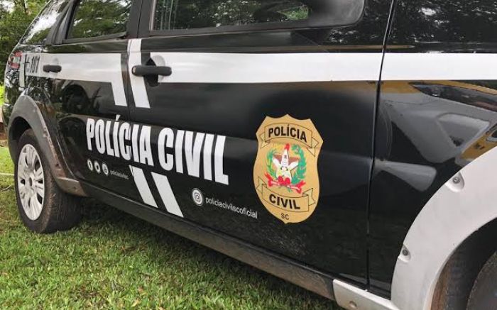 Adolescente foi apreendido; padrasto foi preso por ter arma ilegal em casa
(foto: divulgação)