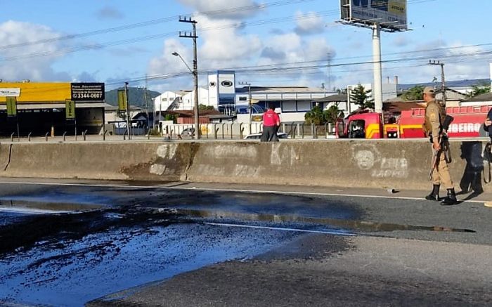 Após bloqueios, BR 101 tem trechos com lentidão devido ao alto fluxo de veículos (Foto: Divulgação)