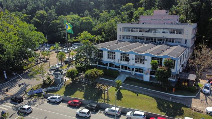 Seletivo tem salários de R$ 2400 a R$ 8 mil
(foto: divulgação)