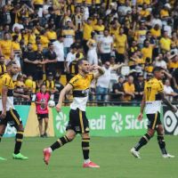 Criciúma e Brusque começam a decidir o título catarinense