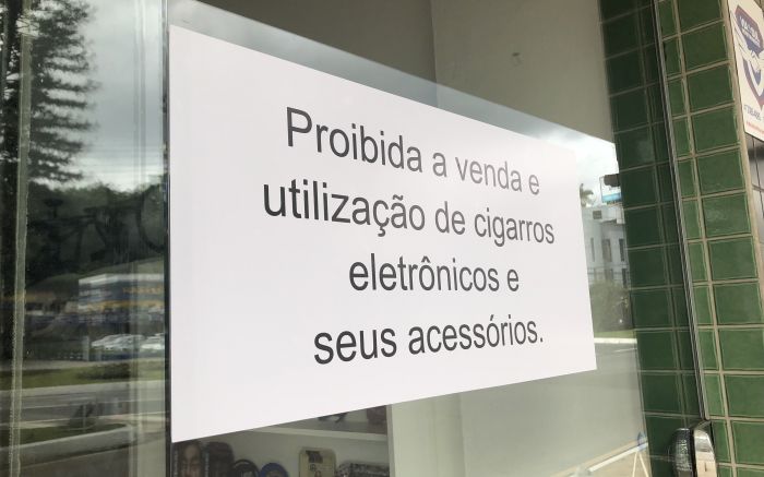 Não-fumantes também são prejudicados por substâncias dos aparelhos
(foto: João Batista)