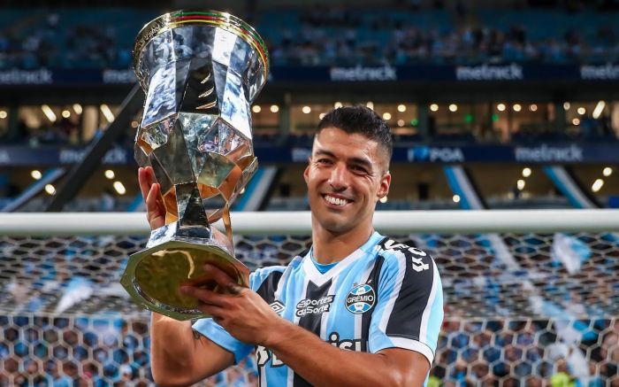 Suárez marca, Grêmio vence o Caxias e conquista o Gaúchão