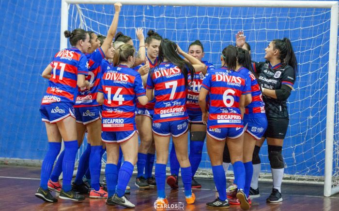 Divas não tiveram dificuldades para golear o time de Correia Pinto. Foto: Carlos Júnior/Olhar Esportivo