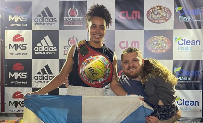 Equipe do Instituto Anjos Sem Asas voltou pra casa com duas medalhas e um cinturão
Foto: Divulgação/FMEBC