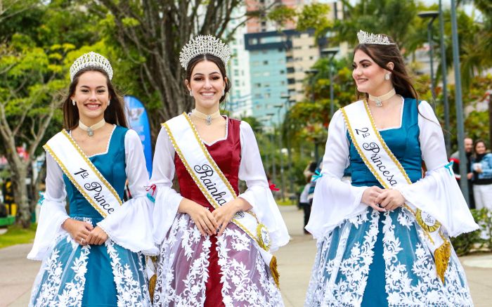 Candidatas terão aulas de passarela e oratória (Foto: Divulgação/Marcos Porto)