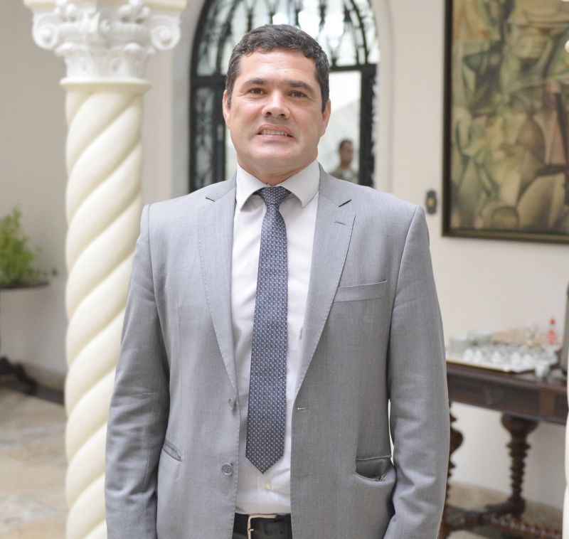 Com o contrato de delegação, Robison Coelho acredita que o município poderá fazer contratos temporários maiores ( Foto: Eduardo Valente/SECOM)
