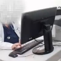 Médico que atendia bêbado é demitido