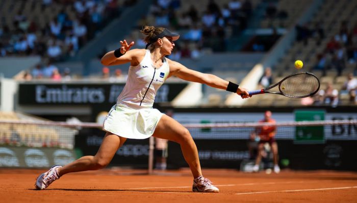 Brasileira quebrou tabu de 59 anos ao derrotar a tunisiana Ons Jabeur
Foto: Jimmie48/WTA