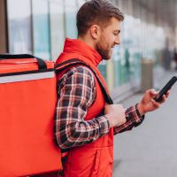 iFood assina acordo de milhões com MPs após denúncia da Agência Pública
