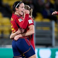 Espanha e Suíça vencem na Copa