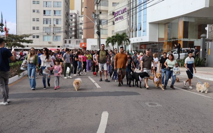 Já são 270 cães confirmados para o passeio 
(Foto: Beatriz Nunes)