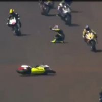 Acidente em prova de moto mata dois pilotos