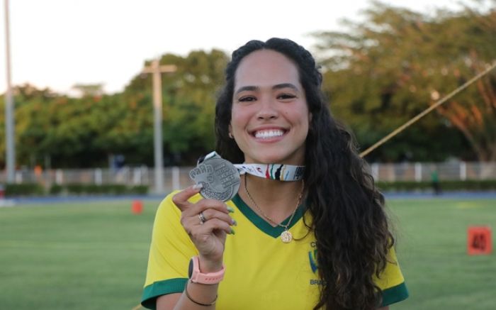 Anny participou do revezamento 4x100m  


Foto: Divulgação/Univali