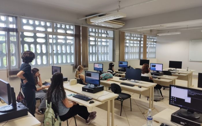 Meninas participaram de um treinamento preliminar. (Foto: divulgação)