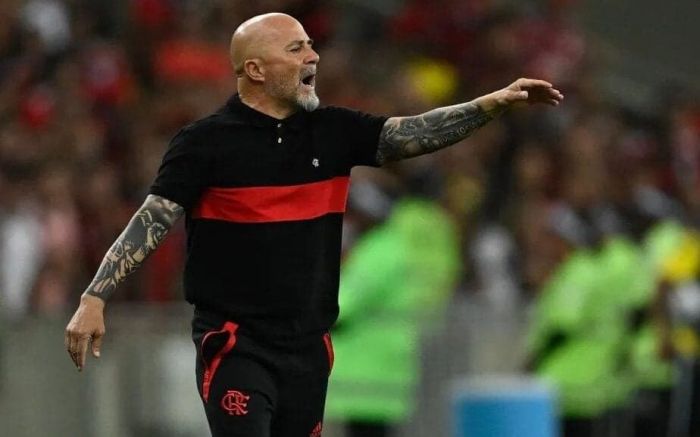 Sampaoli acumulou eliminações e polêmicas no rubro-negro. Foto: Marcelo Cortes/Flamengo