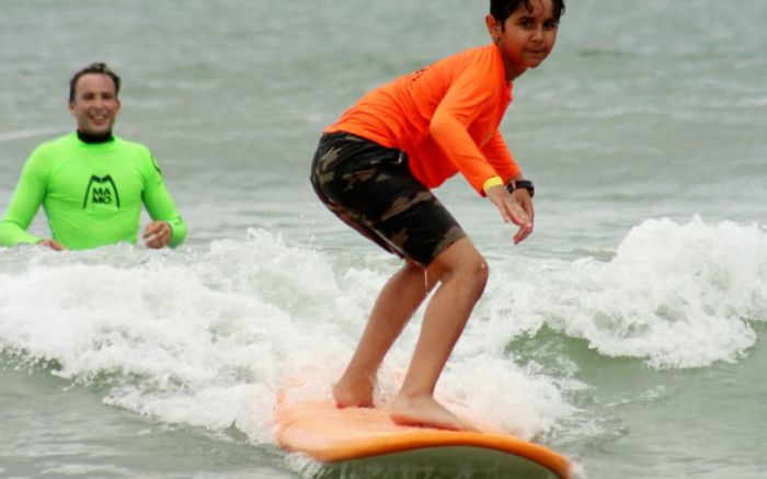 Atalaia Surf Kids é voltado para crianças a partir de cinco anos
(foto: divulgação)