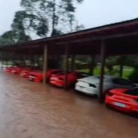 Vídeo mostra Ferraris "alagadas" em Santa Catarina