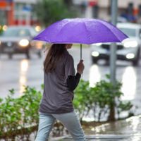 Tempo fica feio; chuva forte só na segunda