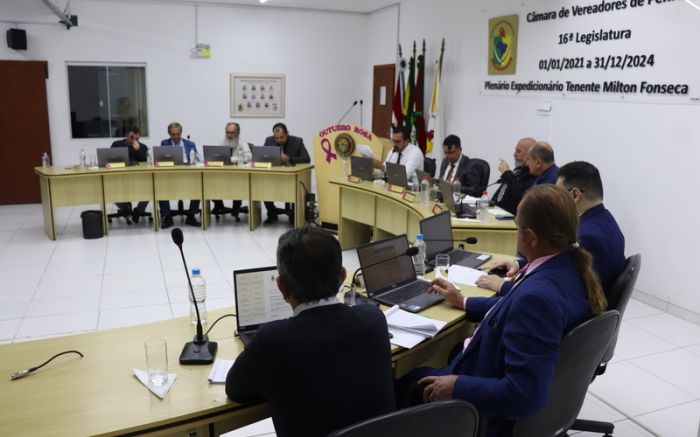 Houve empate entre os vereadores e presidente da câmara decidiu pelo arquivamento do PL (Foto: Divulgação)