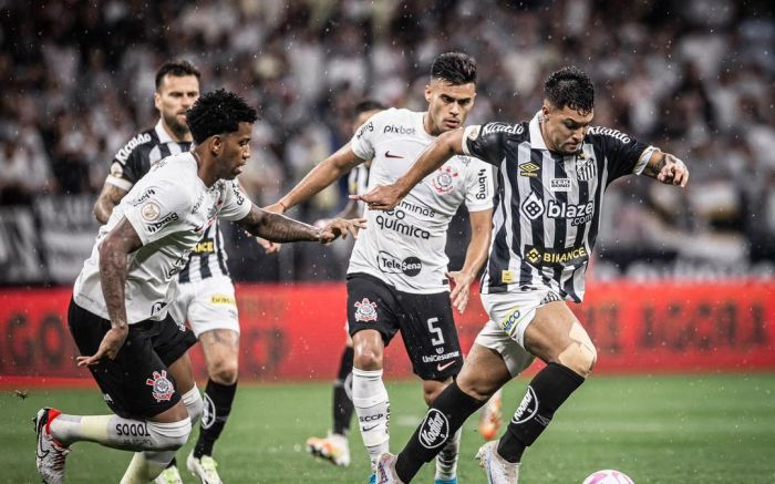 São Paulo marca no fim e arranca empate com o Corinthians - Jornal