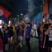 Torcida recepciona o Marinheiro depois de vitória histórica