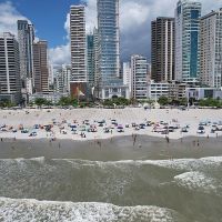 Balneário Camboriú espera 2 milhões de turistas durante a temporada 