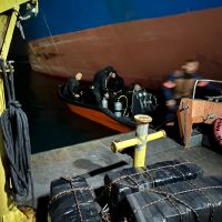 Vídeo: Casco de embarcação virou esconderijo para 130 quilos de cocaína  
