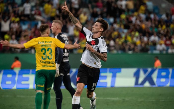 Vasco vence o Cuiabá na Arena Pantanal pelo Brasileirão