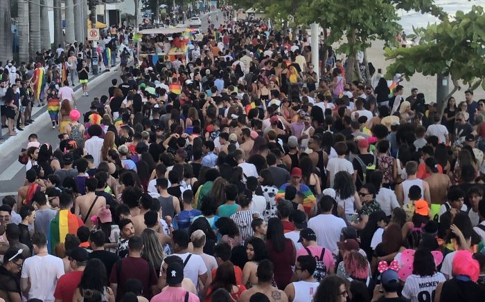 Evento é promovido pela Associação da Parada da Diversidade na avenida Atlântica 
(Foto: Arquivo João Batista)