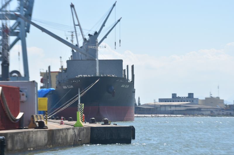 Porto de Itajaí está há um ano sem movimentação de contêineres (foto: João Batista)