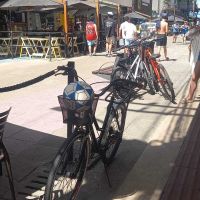 Lojistas denunciam descaso com o calçadão da Central