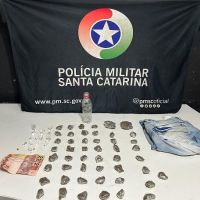 Pai chama a PM para entregar filho de 15 anos envolvido com o tráfico de drogas