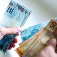 Salário-mínimo de 2024 será de R$ 1412