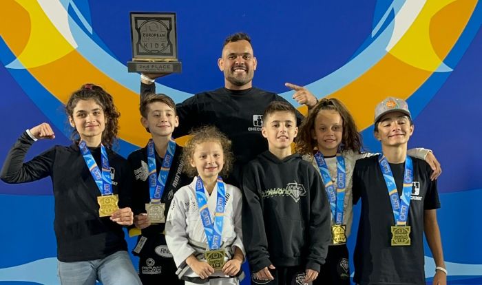 Atletas de jiu-jitsu da academia Diamond participaram do Europeu Kids (Foto: Divulgação)