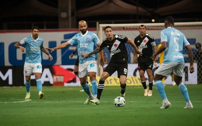 Uma das três equipes vai terminar a quarta na Série B do Brasileiro (Foto: Divulgação/Vasco )